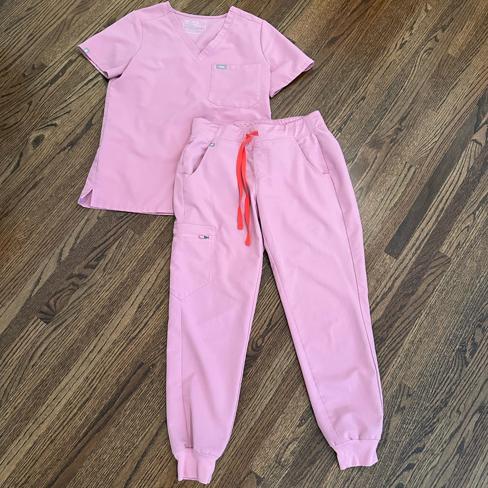 Figs scrubs